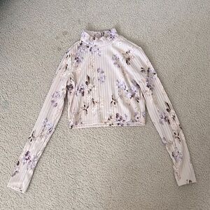 Flower Crop Top with Long Sleeves